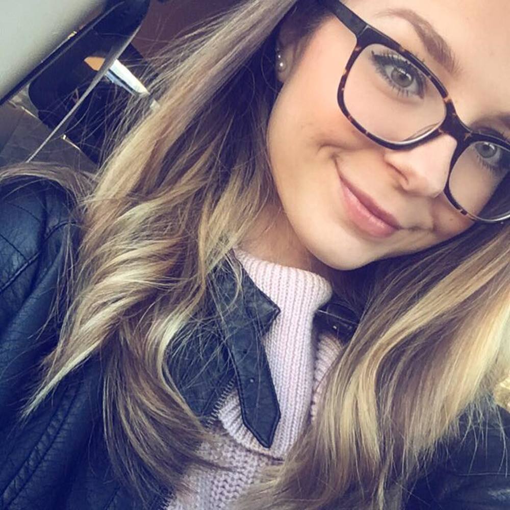 Meet your Posher, Alison